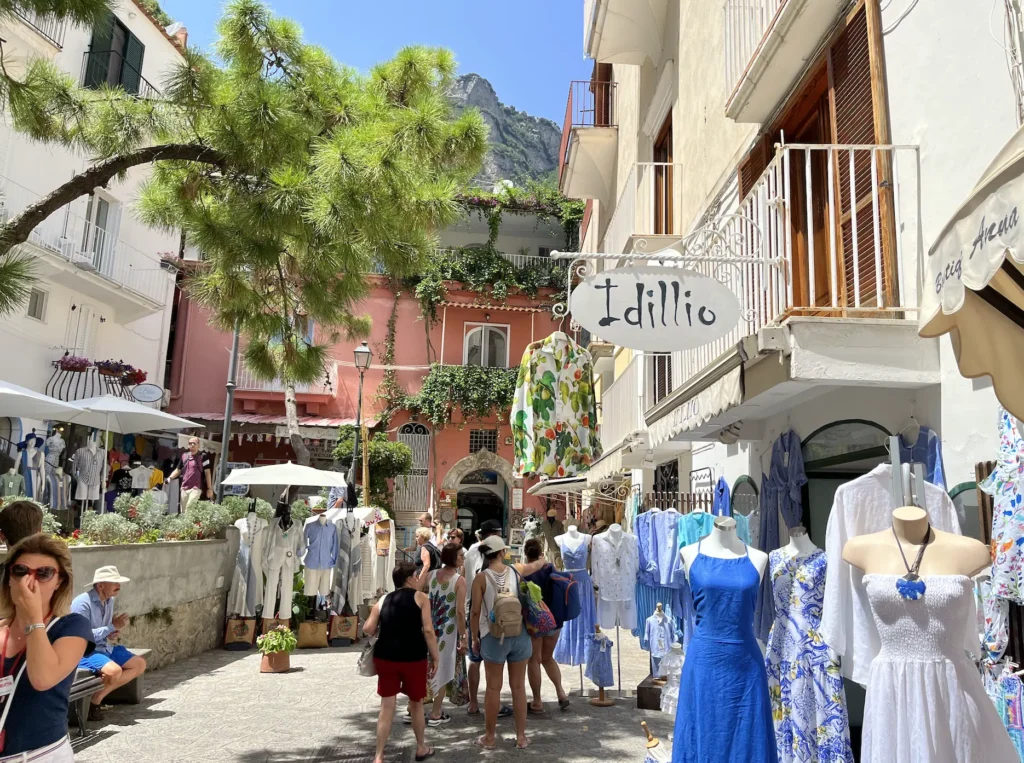 Where to stay on the Amalfi Coast? 5 Best Towns, Areas & Places to Stay 🍋 33 positano small square
