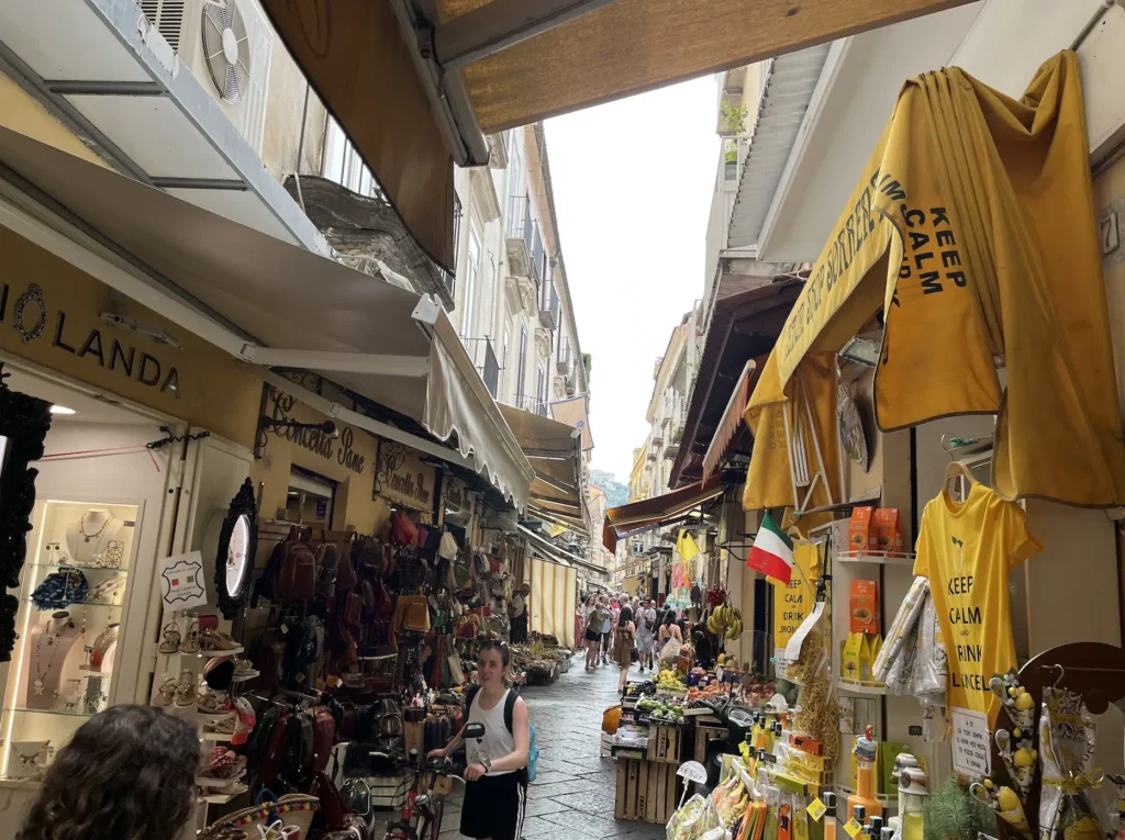 Where to stay on the Amalfi Coast? 5 Best Towns, Areas & Places to Stay 🍋 39 sorrento street