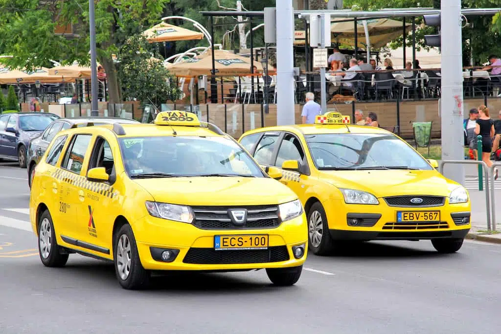 budapest taxis