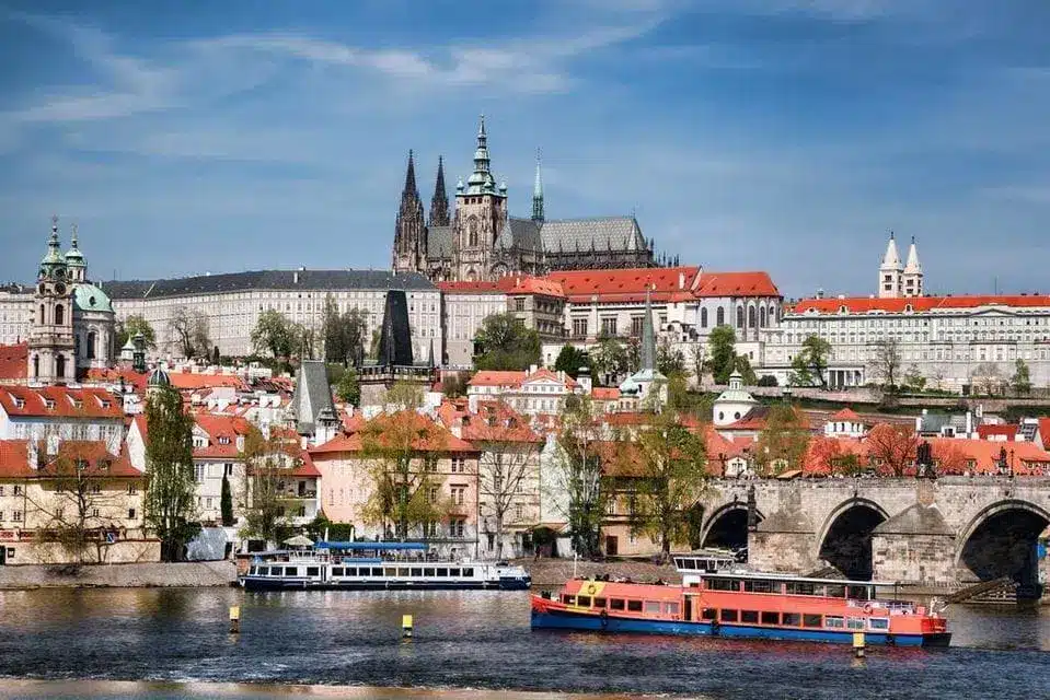 sightseeing boat tour in Prague