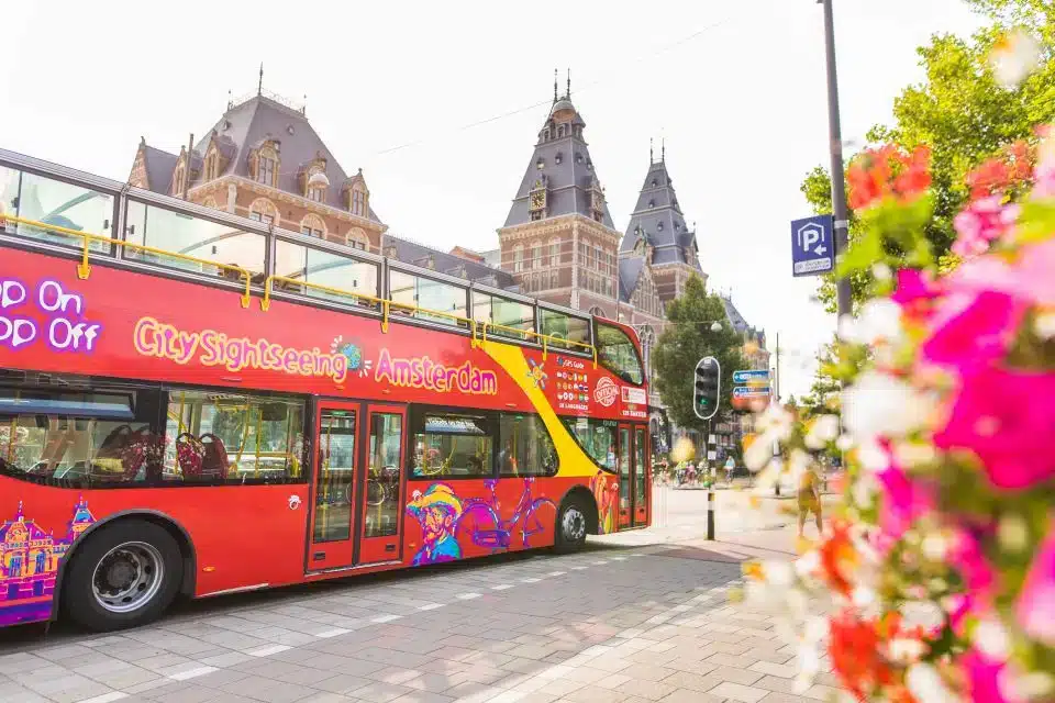 The 18 Best Things to Do in Amsterdam + Top Attractions & Hidden Gems 🇳🇱 37 Hop on hop off sightseeing bus