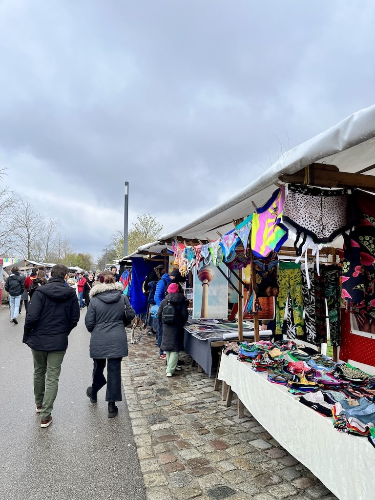 Mauerpark market