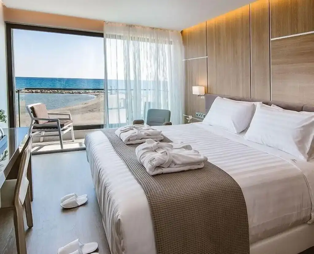 Hotel with sea view in Larnaca
