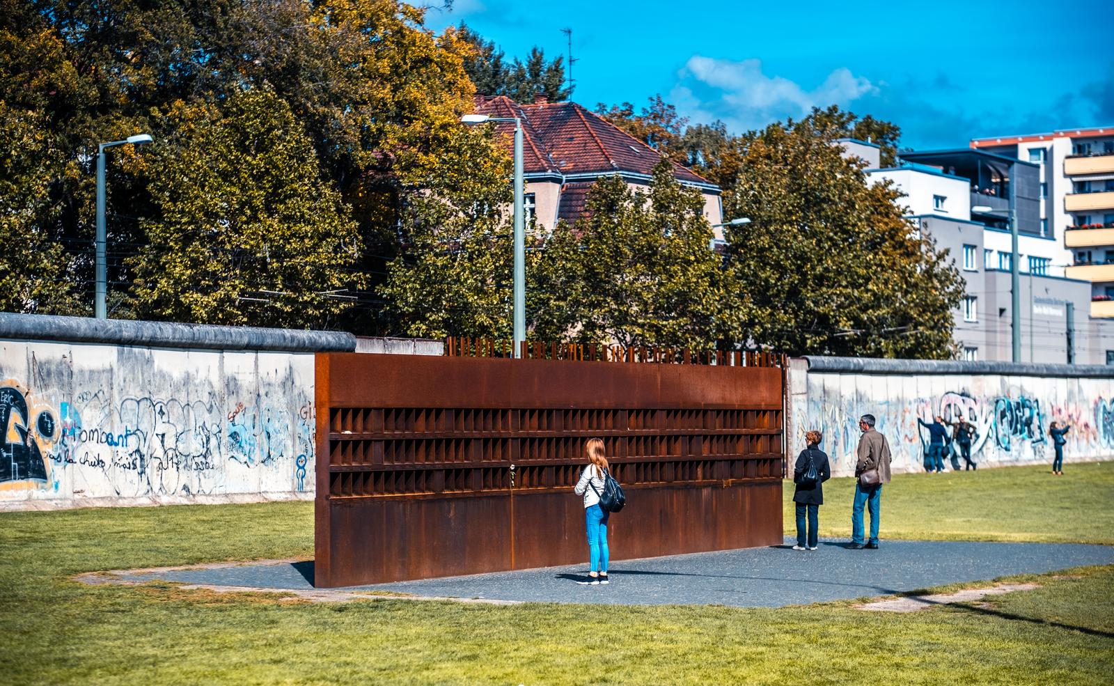 Is The Berlin Wall A Monument At Tina Lown Blog