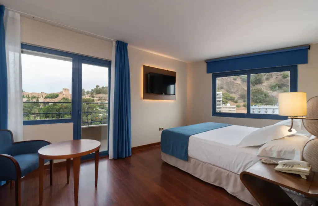 Where to Stay in Malaga? 3 Best Areas & Places to Stay + Nearby Holiday Towns 🇪🇸 49 Nice hotel in La Malagueta
