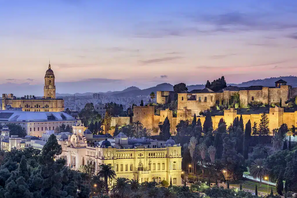 Where to Stay in Malaga? 3 Best Areas & Places to Stay + Nearby Holiday Towns 🇪🇸 34 Best areas to stay in Malaga