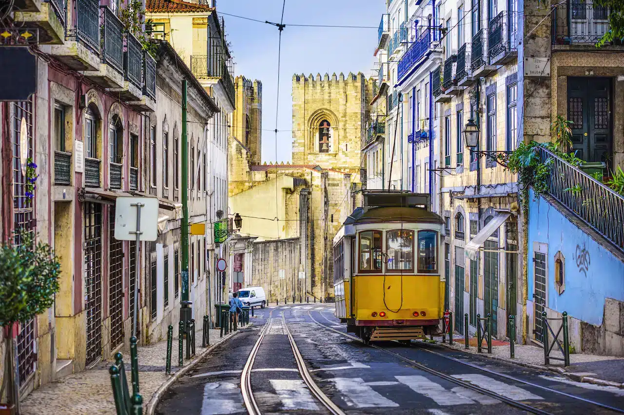 where to stay in lisbon