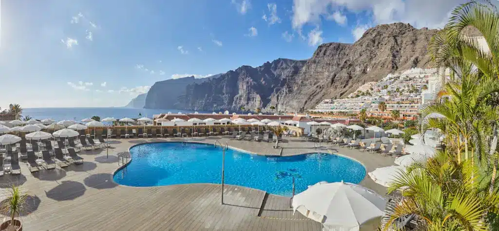 Where to Stay in Tenerife? 5 Best Areas + Places to Stay ☀️ 65 Hotel Sti, Best Luxury Hotel in Los Gigantes