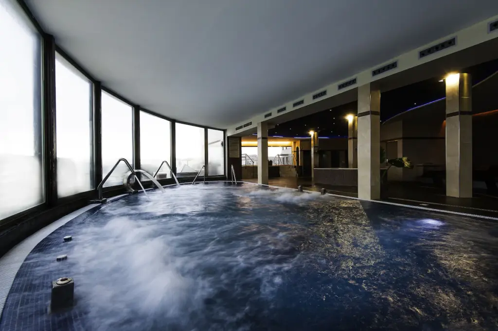 Where to Stay in Tenerife? 5 Best Areas + Places to Stay ☀️ 57 Kn Hotel Arenas del Mar indoor pool