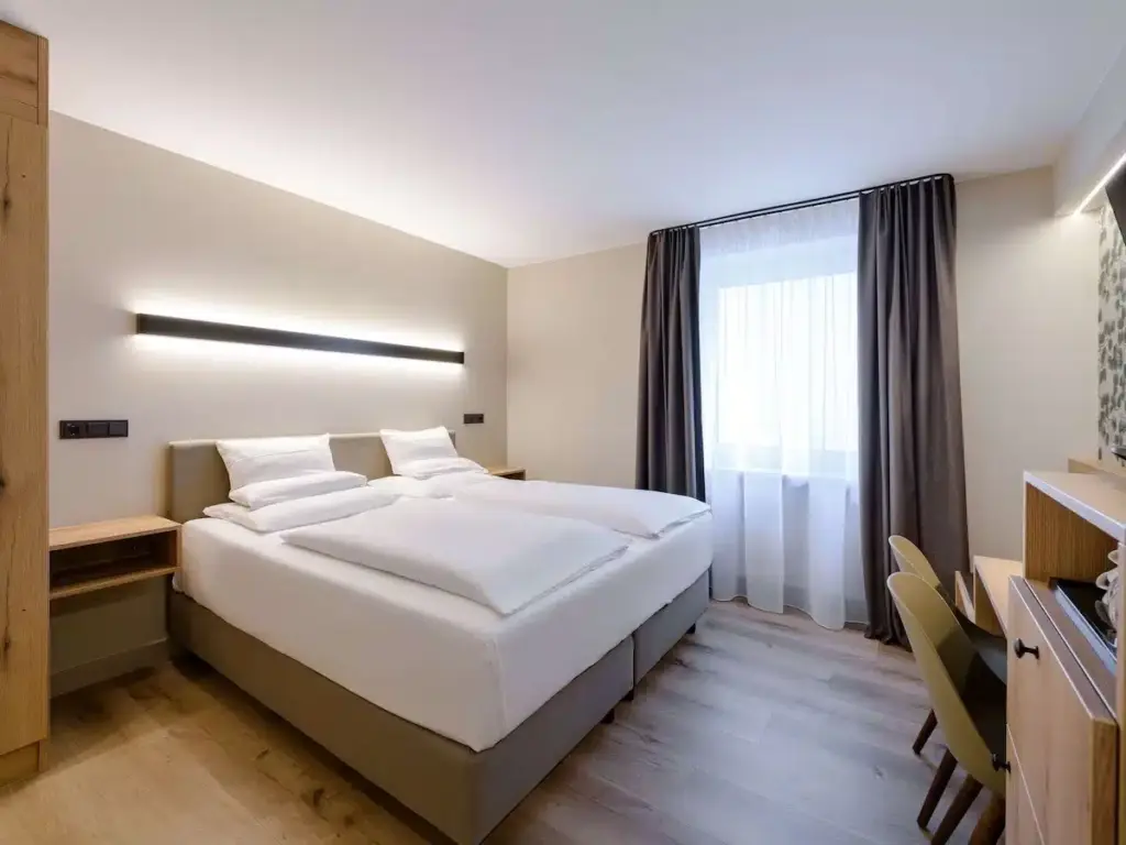 Room at Mercure, an affordable hotel in the heart of Munich