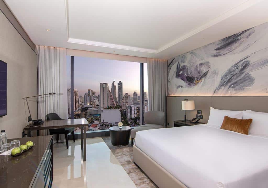 Carlton Hotel Bangkok Sukhumvit room with view