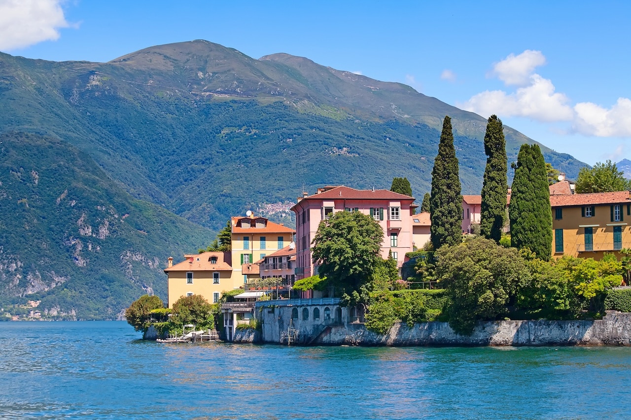 where to stay in lake como italy