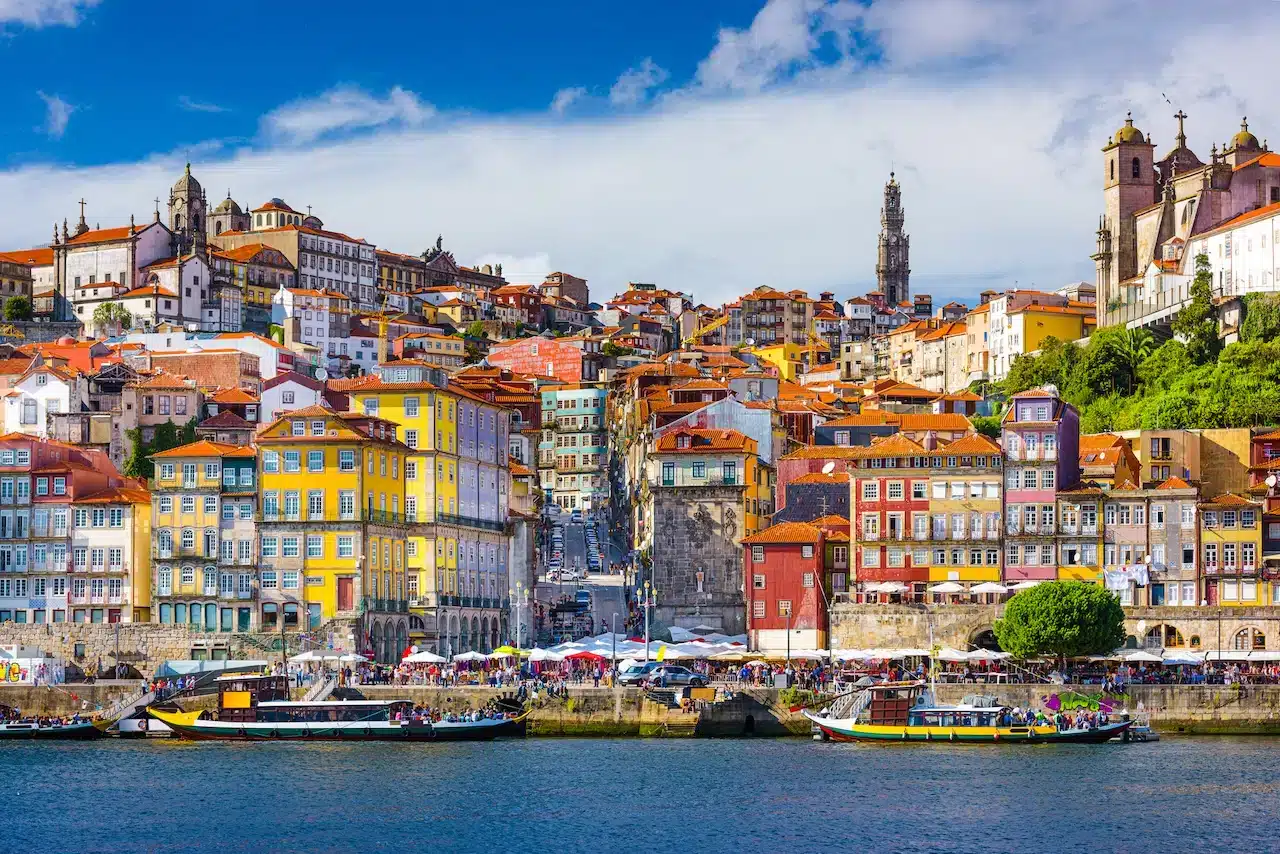 where to stay in porto