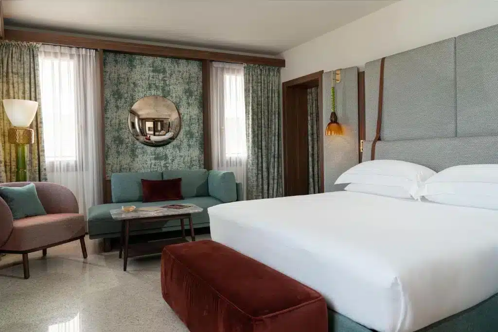 Where to Stay in Venice? 5 Best Areas & Places to Stay (+ Avoid!) š®š¹ 18 Caādi Dio-Small Luxury Hotel