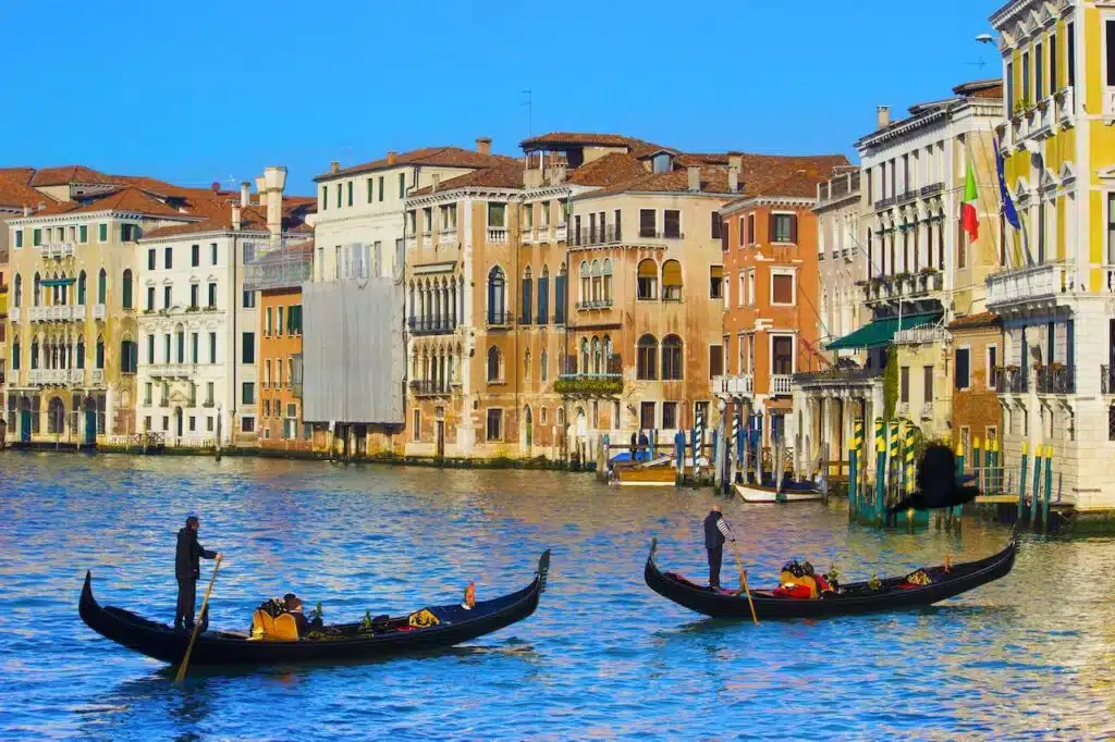 Where to Stay in Venice? 5 Best Areas & Places to Stay (+ Avoid!) š®š¹ 17 Castello, best area to stay in Venice for a local vibe
