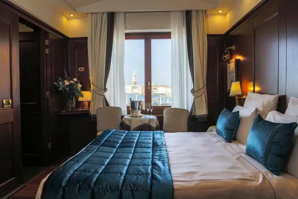 Where to Stay in Venice? 5 Best Areas & Places to Stay (+ Avoid!) š®š¹ 19 Hotel Bucintoro, hotel with a view in Venice