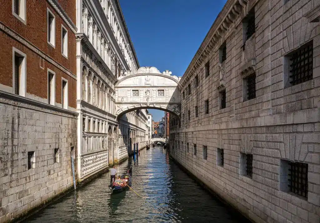 Where to Stay in Venice? 5 Best Areas & Places to Stay (+ Avoid!) š®š¹ 5 San Marco Venice, best place to stay for first-time visitors
