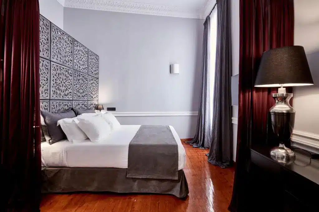 Where to Stay in Athens? The 3 Best Areas & Places to Stay + Avoid! 🇬🇷 26 The Zillers Boutique Hotel