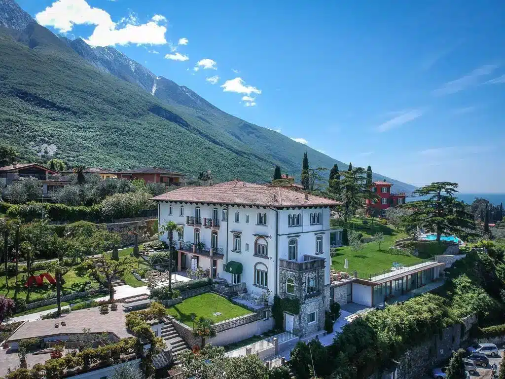 Where to stay in Lake Garda? 6 Best Areas & Places to Stay + Where to Avoid! 🇮🇹 19 Bellevue San Lorenzo