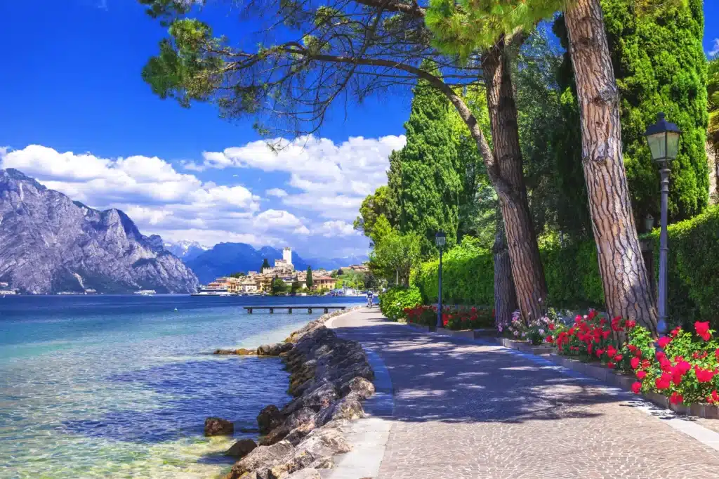 Where to stay in Lake Garda? 6 Best Areas & Places to Stay + Where to Avoid! đŽđš 1 where to stay in lake garda