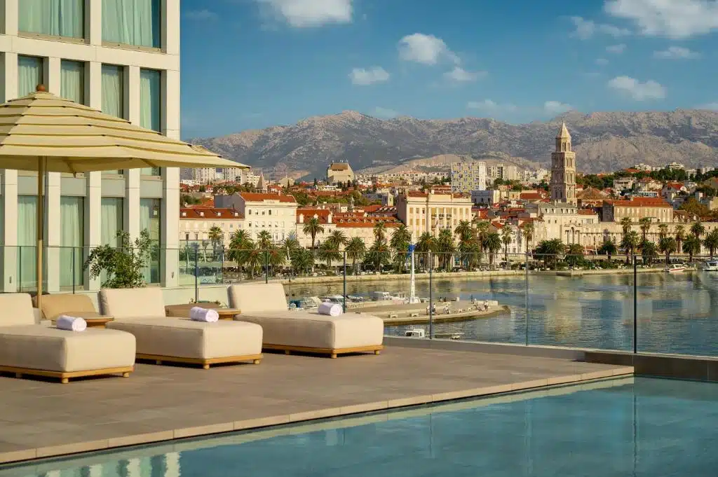 Where to stay in Split? 3 Best Areas + Places to Stay (+ Avoid!) 🇭🇷 22 Hotel Ambasador