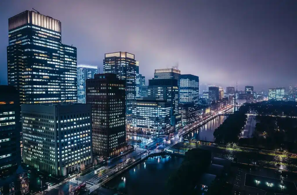 Where to Stay in Tokyo? 6 Best Areas & Places to Stay + Where to Avoid! 🇯🇵 45 Marunouchi tokyo