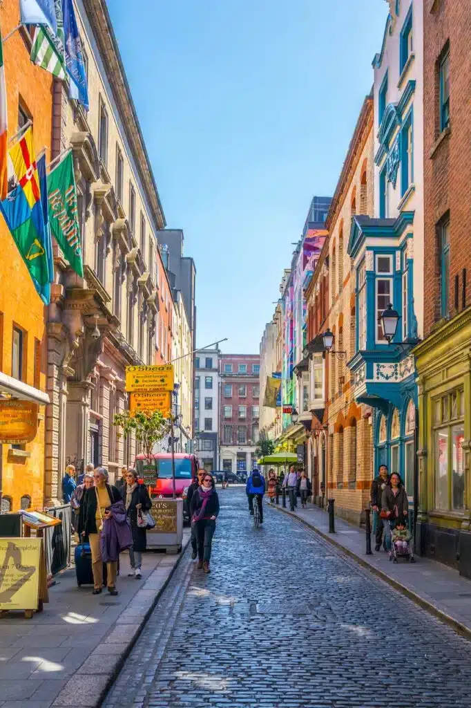 Where To Stay in Dublin? 4 Best Areas & Places to Stay + Avoid! ๐ฎ๐ช 14 Best Areas To Stay in Dublin