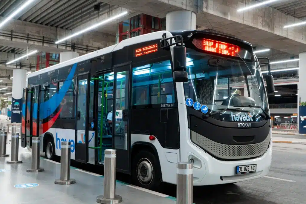 How To Get From Istanbul Airport to City Centre - Complete Transport Guide 🇹🇷 15 Havaist bus Istanbul airport