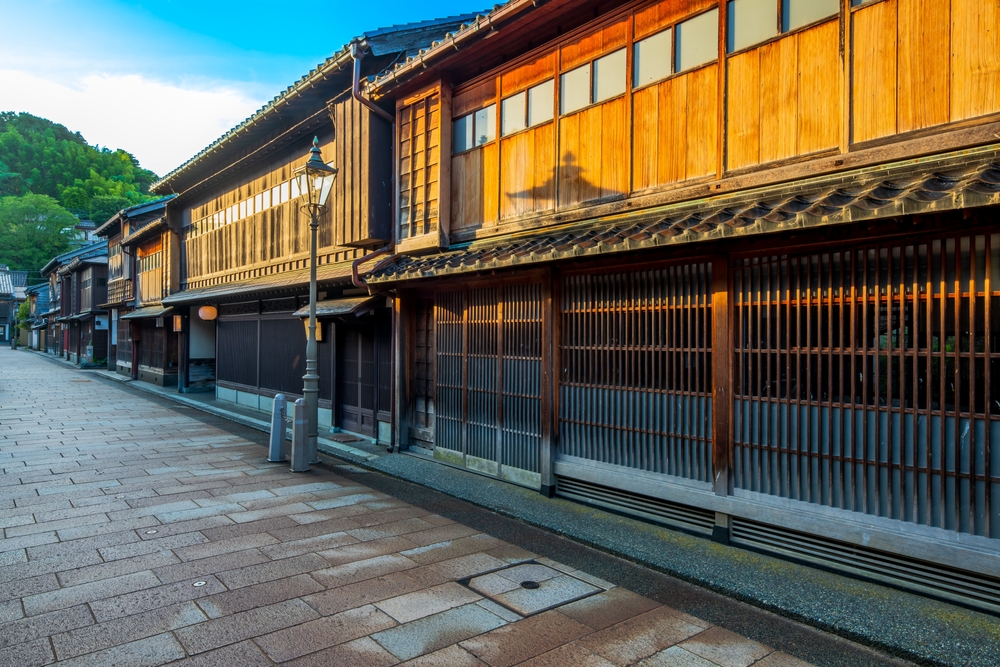 Where to Stay in Japan? The 7 Best Areas & Places to Stay 13 A street with teahouses in the Higashi Chaya district in Kanazawa