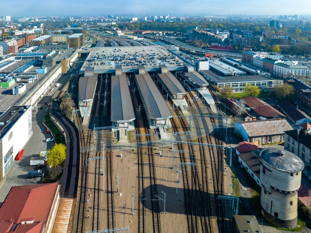 Kraków Główny, the main railway station in Krakow, with its covered platforms