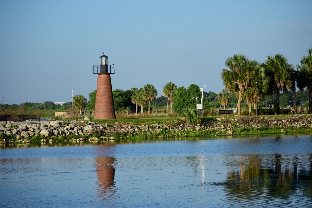 Where to Stay in Orlando? The 5 Best Areas & Places to Stay 10 Lakefront Park by Lake Tohopekaliga in Kissimmee