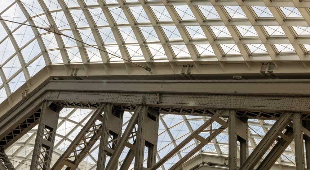 JFK Airport to Manhattan - Transport Guide 8 The glass roof of Moynihan Train Hall at Penn Station in New York