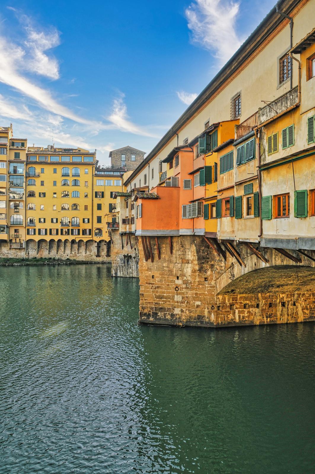 20 Best Things to Do in Florence: Sights, Prices & Tips 27 Ponte Vecchio over the River Arno in Florence
