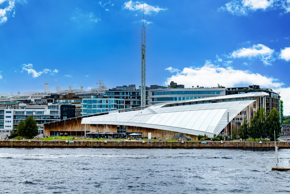 17 Best Things to Do in Oslo: Sights, Prices & Tips 32 The Astrup Fearnley Museum on Tjuvholmen in Oslo