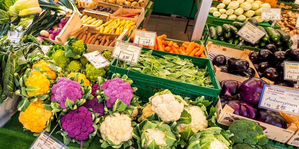 18 Best Things to Do in Munich: Sights, Prices & Tips 25 The Viktualienmarkt food market in Munich