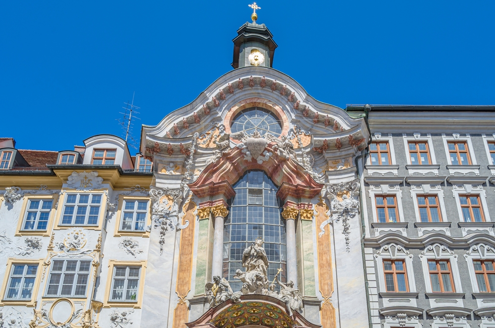 18 Best Things to Do in Munich: Sights, Prices & Tips 34 The baroque Asamkirche in Munich