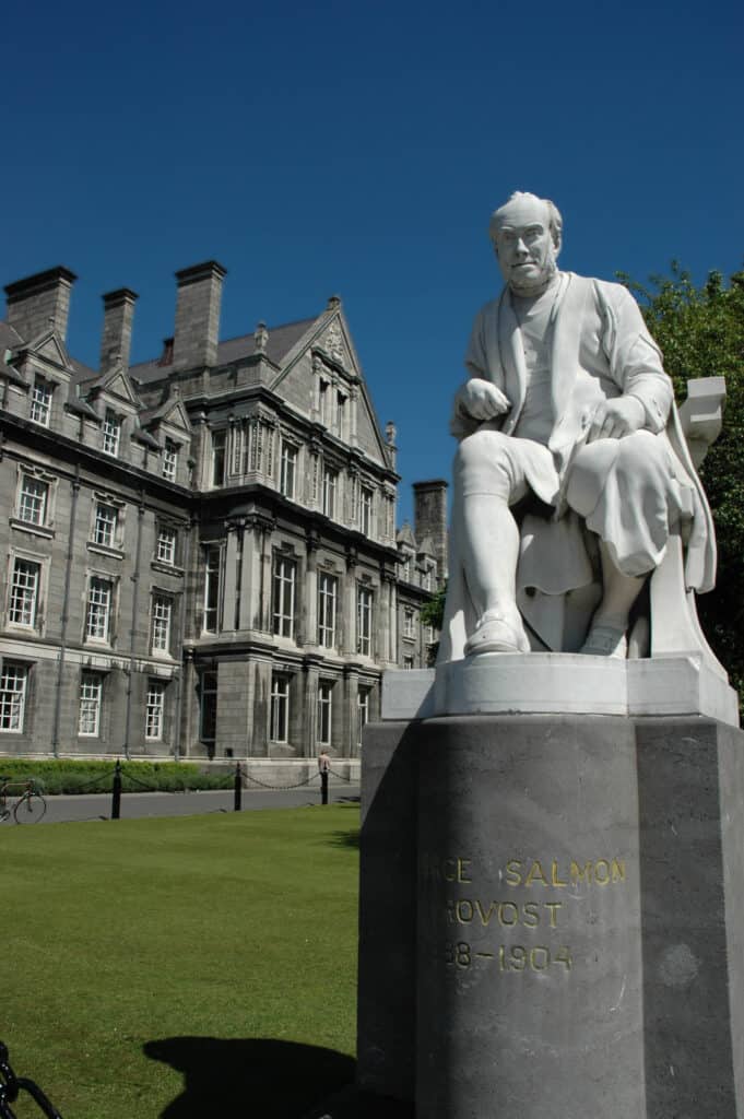 18 Best Things to Do in Dublin: Sights, Prices & Tips 19 Trinity College in Dublin