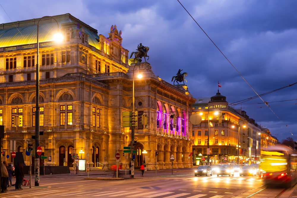 Vienna State Opera and the Opernring in the evening
