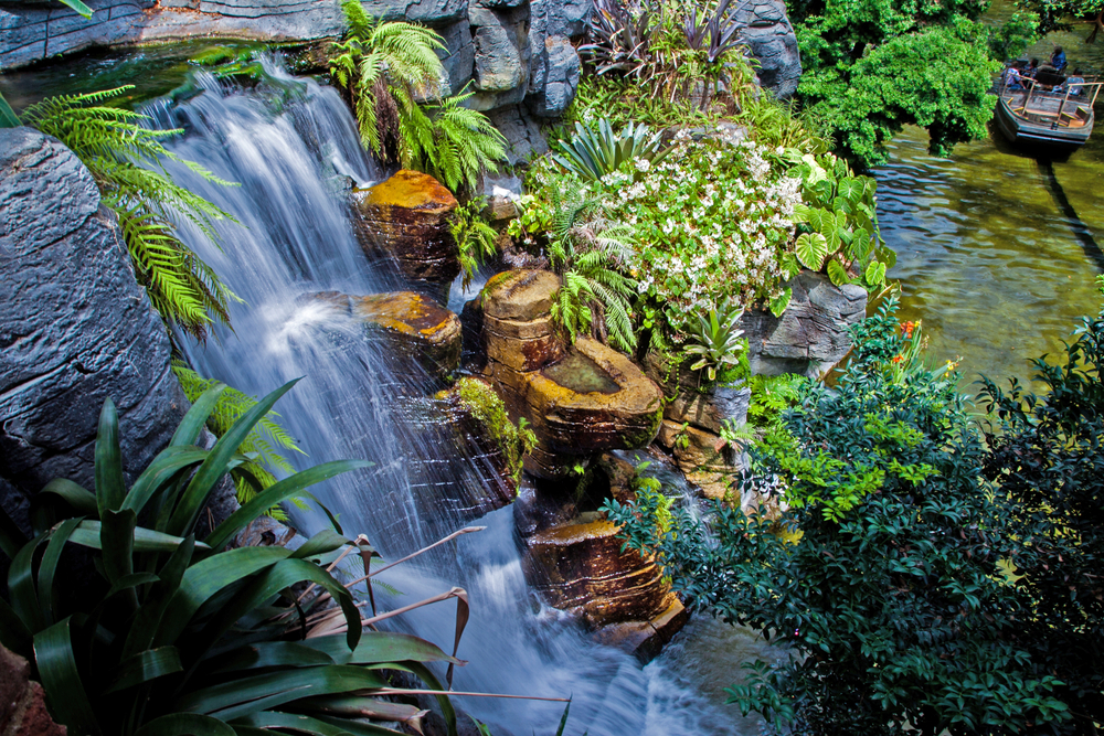 Where to Stay in Nashville? The 5 Best Areas & Places to Stay 10 Waterfall and tropical garden at Gaylord Opryland Resort in Music Valley in Nashville