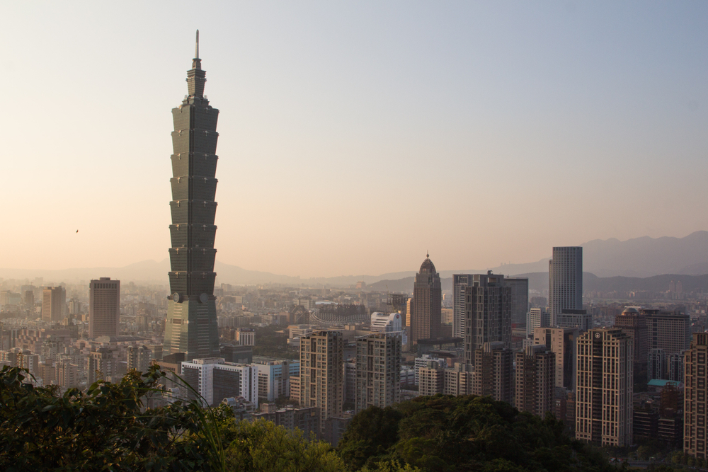 Taipei 101 and the Taipei skyline at sunset seen from Elephant Mountain