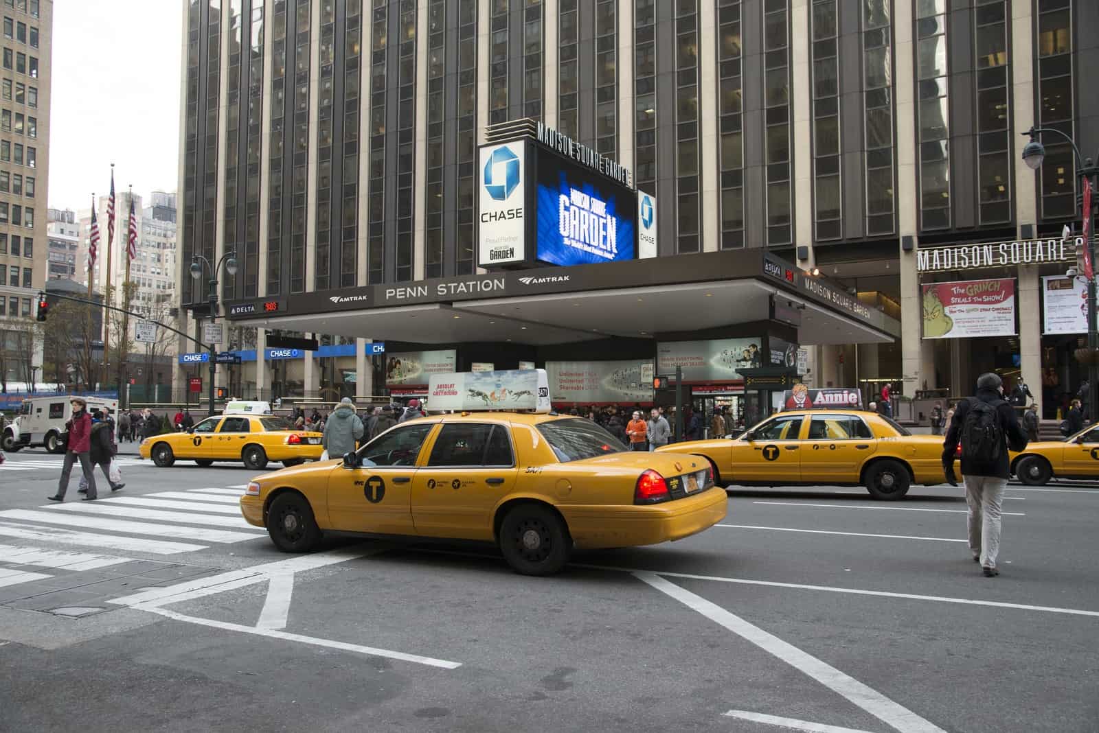 JFK Airport to Manhattan - Transport Guide 10 Yellow taxi in New York