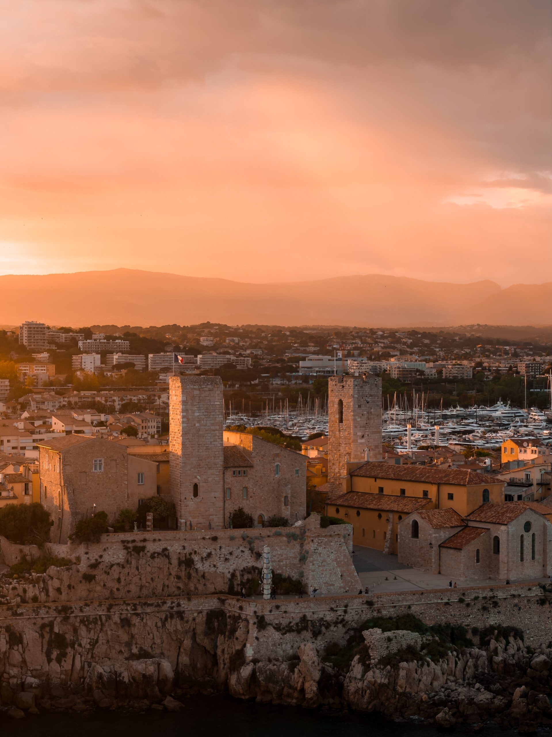 17 Best Things to Do in Nice: Sights, Prices & Tips 19 The Musée Picasso and Château Grimaldi in Antibes at dusk