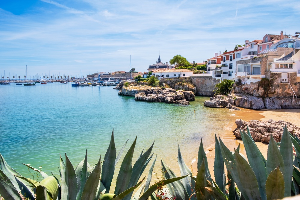 20 Best Things to Do in Lisbon: Sights, Prices & Tips 42 Cascais on the Portuguese coast by Praia da Rainha