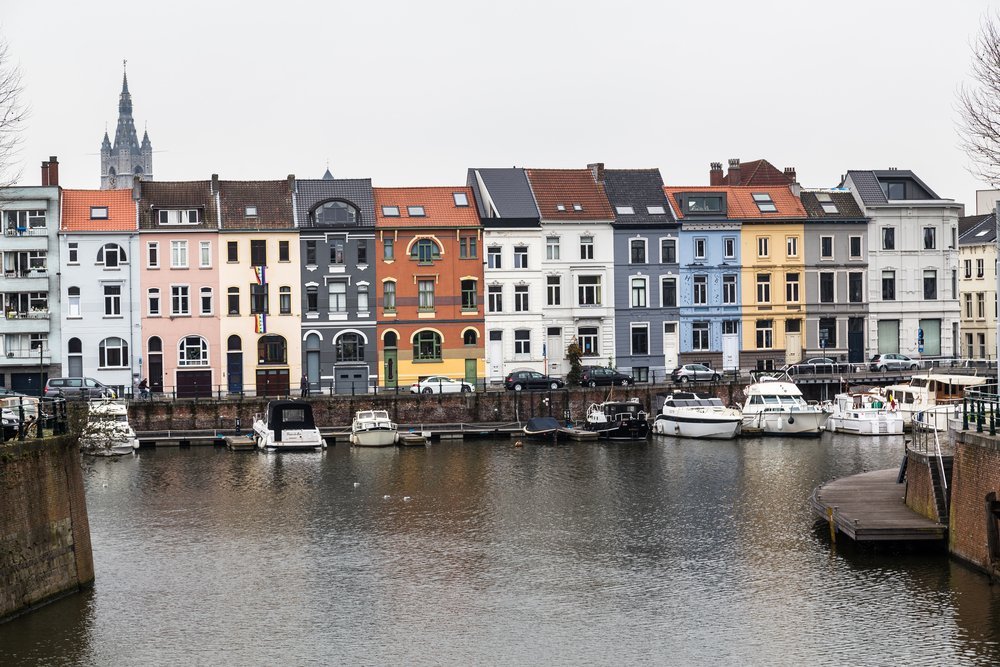 Colourful houses along Nieuwbrugkaai and Portus Ganda