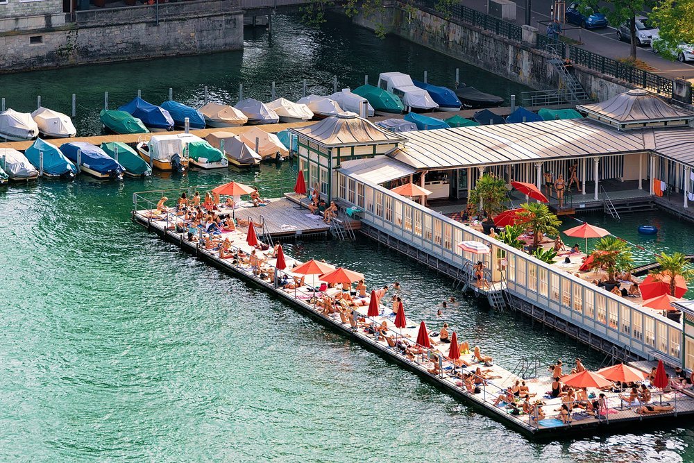 Frauenbad Stadthausquai, one of Zürich's bathing spots on the Limmat