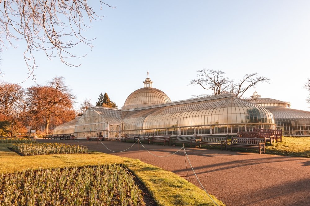 The Kibble Palace glasshouse in Glasgow Botanic Gardens