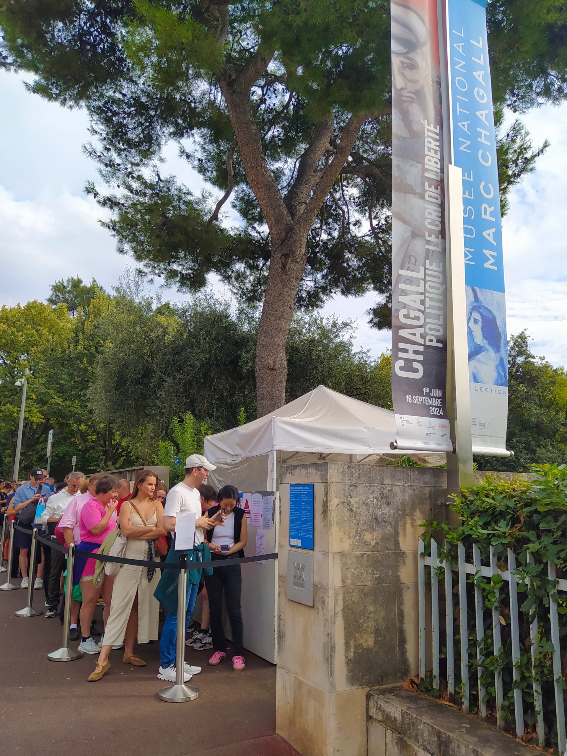 17 Best Things to Do in Nice: Sights, Prices & Tips 10 The entrance to the Musée National Marc Chagall in Nice