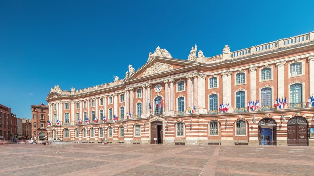 The pink façade of the Capitole on Place du Capitole in Toulouse
