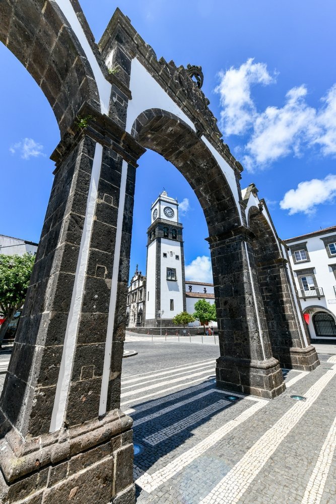 Where to Stay in the Azores? The 7 Best Areas & Places to Stay 3 Portas da Cidade
