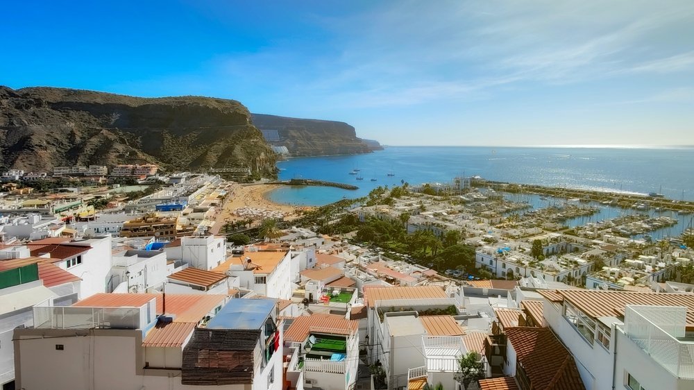 Gran Canaria Airport to Playa del Inglés & Las Palmas - Transport Guide 5 Puerto Rico on Gran Canaria seen from above
